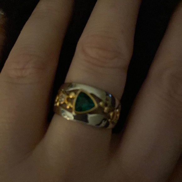 Sterling silver with a bit of gold tone accent and green cubic zirconia size 7 - Picture 2 of 4